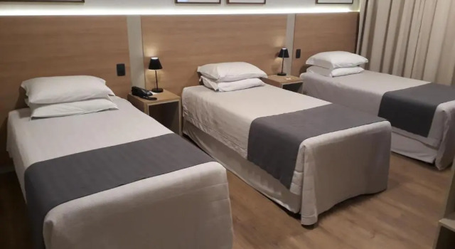 Трёхместный номер Standard JR Hotel
