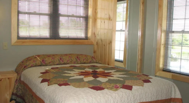 Коттедж с 5 комнатами Angel Rock Waterfront Cottages and Vacation Homes