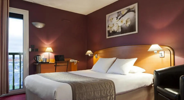 Двухместный номер Standard Sky Hotel Goussainville Charles de Gaulle