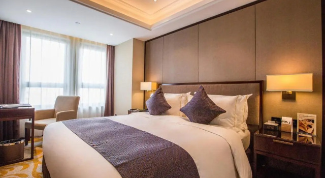 Люкс Sky World Hotel Qingdao