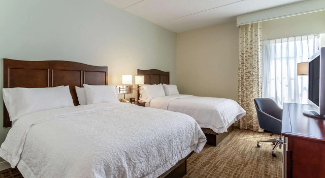 Четырёхместный номер Standard Hampton Inn Boston/Peabody
