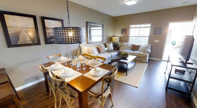 Коттедж Cozy 3 BD Townhome 2 king beds Close to Disney 1503