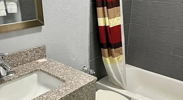 Номер Standard Knights Inn Madison Heights
