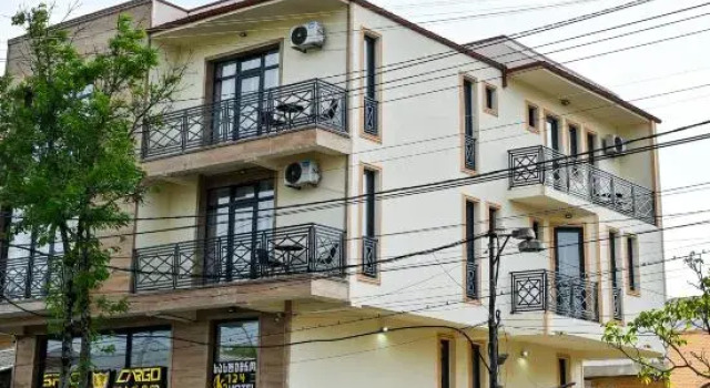 Hotel K124, Varaa Hotelli Kakhianouri Kutaisi