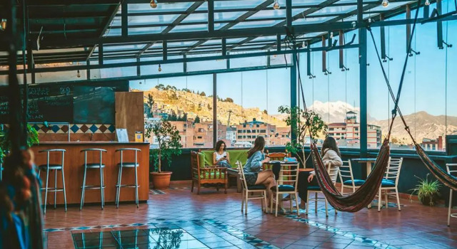 Кровать в общем номере (женский номер) The Rooftop Hostel Bolivia