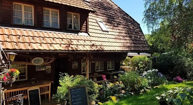 Gasthaus Hirtenbrunnen, Забронировать Гостевой дом Отели Markgräflerland с парковкой, Парковка