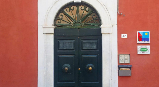 La Casa al Mare, Забронировать Отель Отели Леричи с парковкой, рядом с Пляж Lerici, Парковка