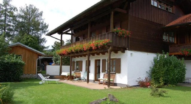 Ferienwohnungen Haus Reineck, Varaa Hotelli Hotellit Baijeri pysäköinnillä, Pysäköinti