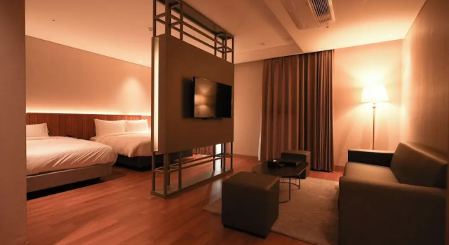 Семейный номер Standard Busan City Hotel
