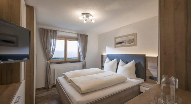 Haus Auni Metzgermeister, Prenota Hotel Hotel a Tirolo con parcheggio, Parcheggio