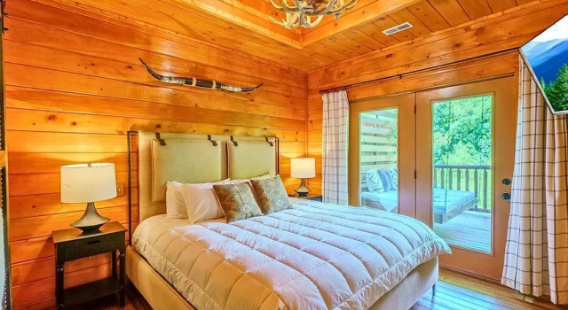 NEW Lux 4 BR Pigeon Forge Dollywood Hot Tub, Забронировать Апартаменты/квартира Апартаменты Пиджен-Фордж, рядом с Dollywood's Splash Country Water Adventure Park, Апартаменты/квартира