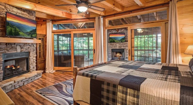 Grand Mountain Getaway 8 Bedroom Home by Redawning, Забронировать Дом для отпуска Виллы Пиджен-Фордж, рядом с Аттракцион "Зорб Смоуки Маунтин", Вилла