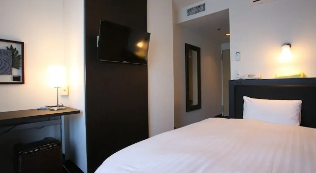 Hotel Crystal Plaza