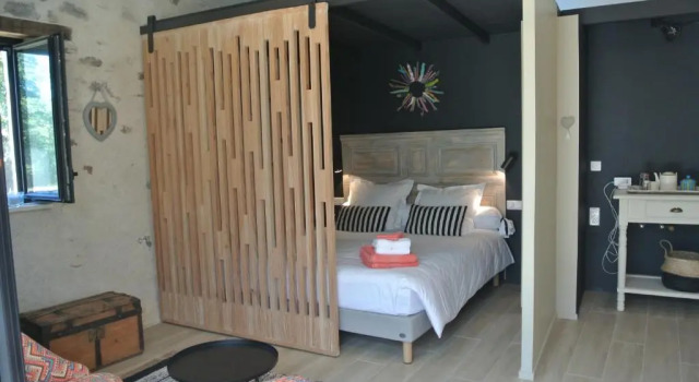 Les Épis du Vent, Đặt Nhà khách Adilly Poitou-Charentes