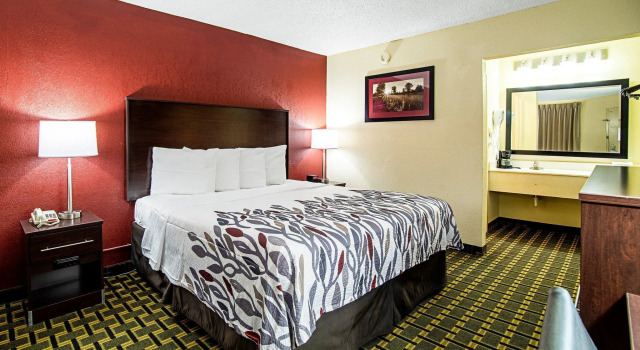 Двухместный номер Superior Red Roof Inn & Suites Greenwood, SC