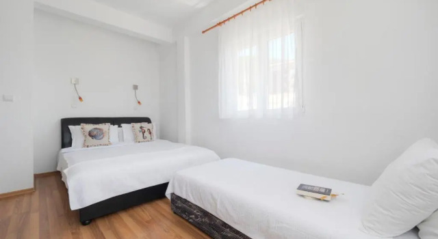 Mediterranean Guest House Balkan, Забронировать Гостевой дом Гостевые дома Будванская ривьеры, рядом с Торговый центр TQ Plaza, Гостевой дом