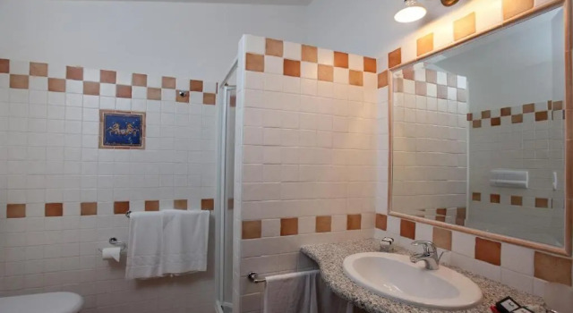 Трёхместный номер Standard Hotel Costa Caddu