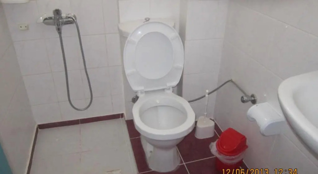 Трёхместный номер Standard Red Rose Hotel