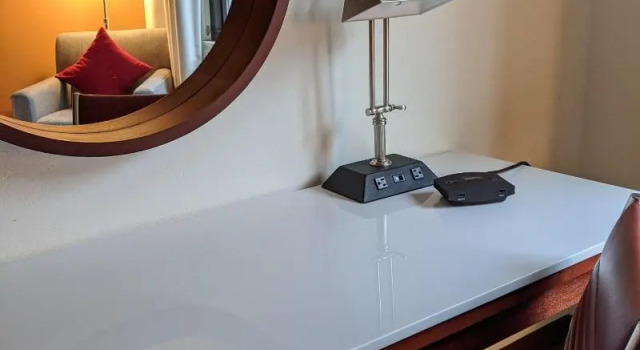 Двухместный номер Standard Four Points by Sheraton Boston Logan Airport Revere