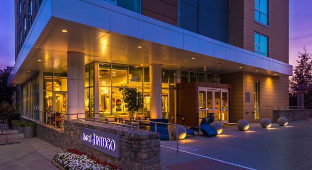Hotel Indigo Asheville Downtown by IHG, Забронировать Отель Ашвилл Аппалачи, рядом с Общество искусств North Carolina Stage Company