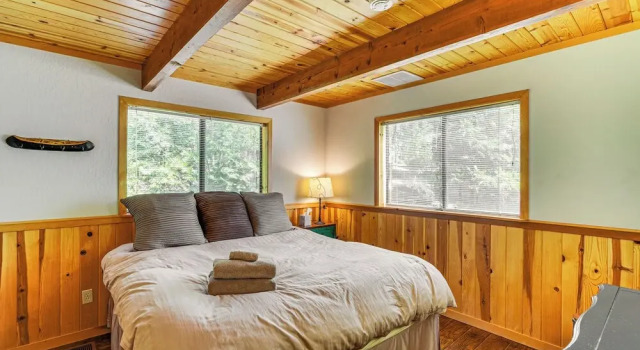 Blue Lake Mountain Retreat w/ Lake & Pool Access, Забронировать Дом для отпуска Арнольд штат Калифорния