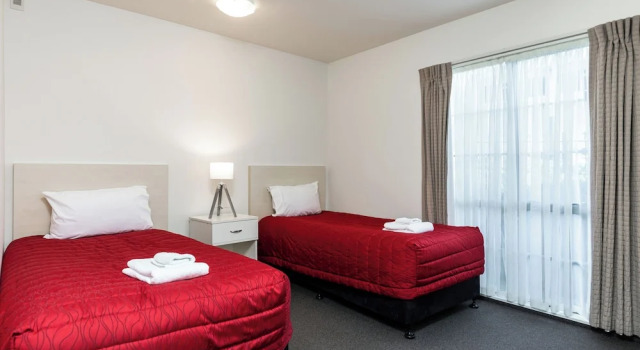 Семейные апартаменты с 2 комнатами Jasmine Court Motel