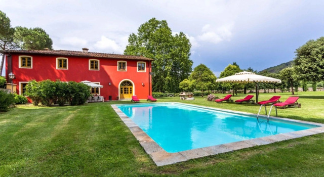 La Dimora dell'Inventore Luxury B&B, Buchen Sie Bed & Breakfast SPA-Hotels in Capannori, SPA