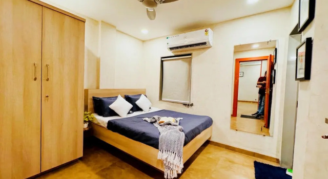Апартаменты Luxury Home Escape 1BHK Retreat Nr Saket Square