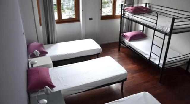 Кровать в общем номере (женский номер) B&B Best Hostel Milano