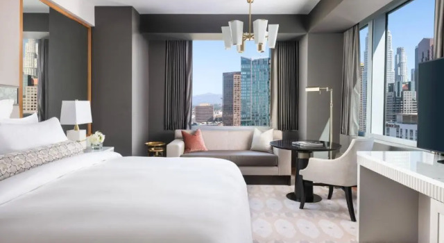 Двухместный номер Larger Corner с видом на город The Ritz-Carlton, Los Angeles L.A. Live