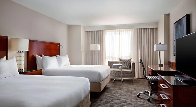 Номер Standard Macon Marriott City Center