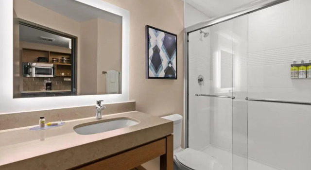 Люкс Candlewood Suites Sumner by IHG