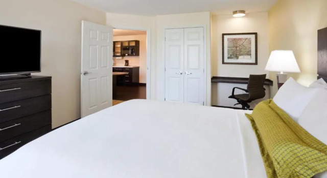 Двухместный номер Standard c 1 комнатой Candlewood Suites Dickinson by IHG