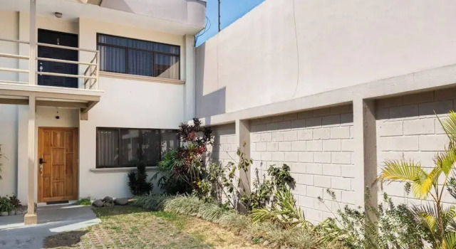 Beautiful Condo Just Steps From Avenida Escazu in an Unbeatable Location