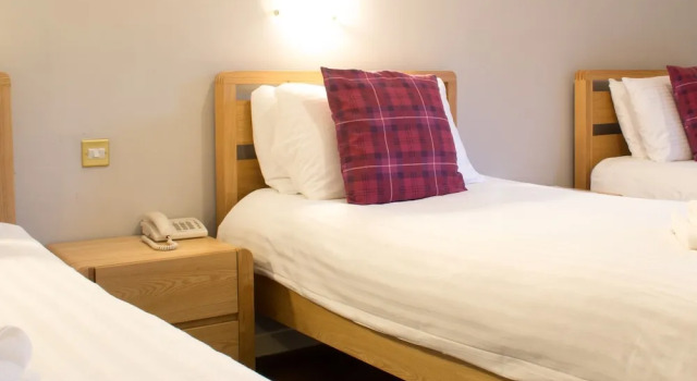 Трёхместный номер Standard The Balavil Hotel Newtonmore - Restaurant, Bars & Swimming Pool