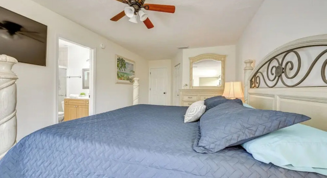 Canalfront Port Charlotte Getaway w/ Boat Dock!