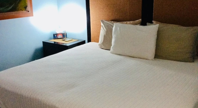 Villa Magna 1 Bedroom Tower 3 on 2nd Floor Oceanfront Sleep up to 4, Забронировать Вилла Отели Наярит с бассейном, Бассейн