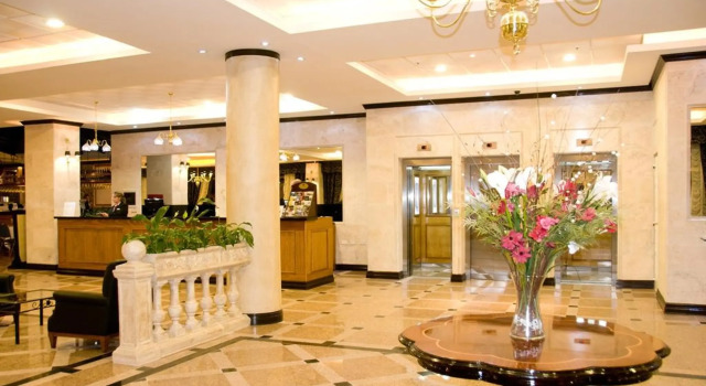 Ramada By Wyndham Buenos Aires Vicente Lopez, Rezerwuj Hotel Hotele w Buenos Aires z basenem, Basen