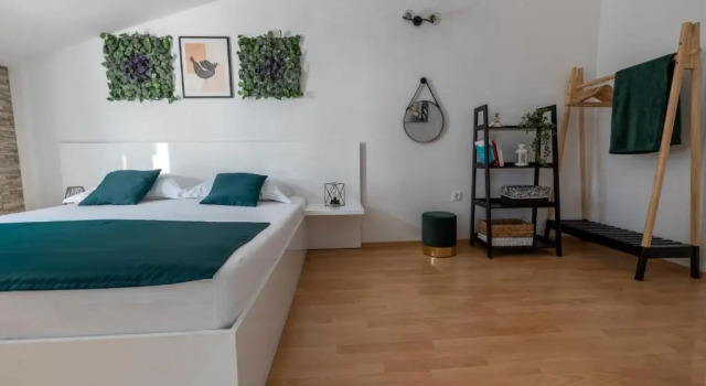 Apartments Rasic, Rezerwuj Apartament Hotele w Split-Dalmatia County z parkingiem, Parking