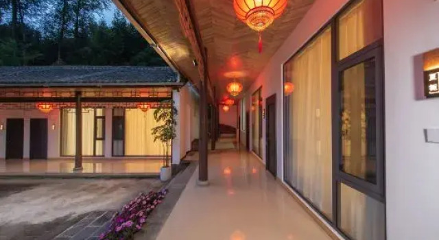 Tengchong Jingya Hidden Stay Chinese Inn, Rezerwuj Hotel Hotele w Baoshan z parkingiem, Parking