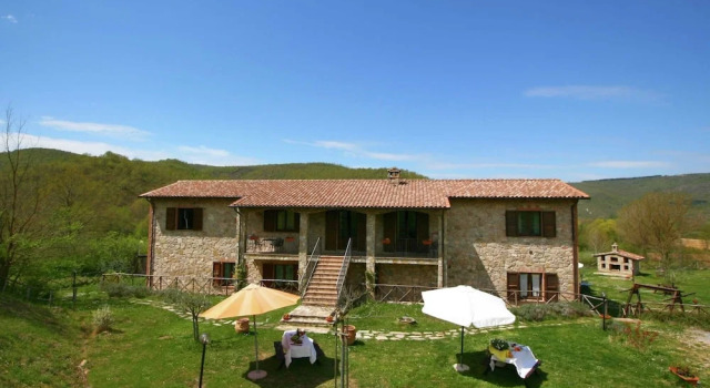 Коттедж Farmhouse Near Lake Trasimeno With Pool