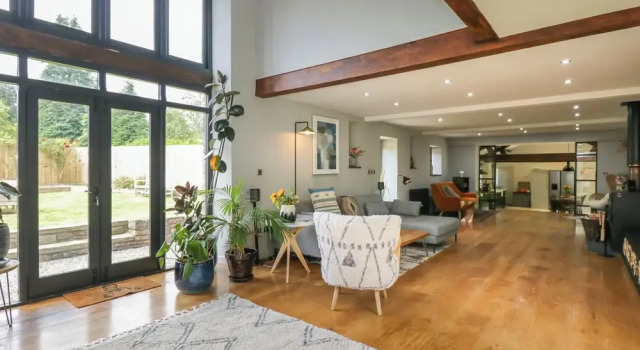 The Ivy Barn, Book Feriehus Govilon Gwent