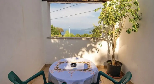 Апартаменты с 3 комнатами с балконом и с видом на море Elegant Brsec Apartments With Sea View