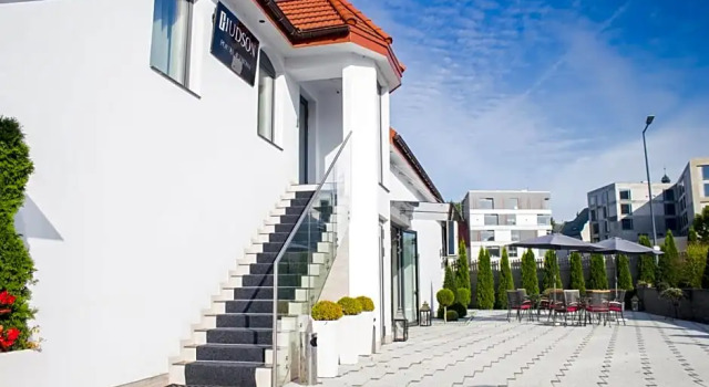 Hudson, Buchen Sie Hotel Koszalin Westpommern