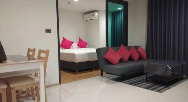 Apartment at Punnawithi BTS, Забронировать Апартаменты/квартира Отели Бангкока с бассейном, Бассейн