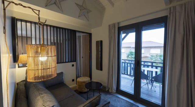 Четырёхместный семейный номер Standard LAnderenis Boutique Hôtel
