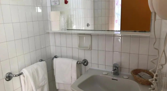 Двухместный номер Economy Hotel International