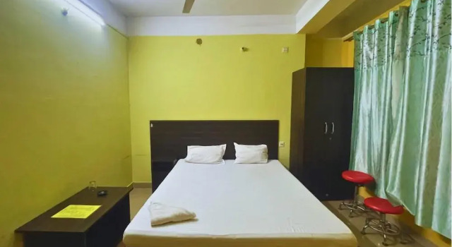 Номер Standard H K Residency Near Kalakshetra
