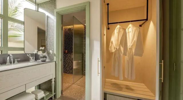 Двухместный номер Deluxe President Maison Signature by M Village, a brand of Modern Village Lifestyle