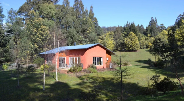 Whispering Spirit Holiday Cottages & Mini Ponies, Book Vacation Home Franklin Tasmania